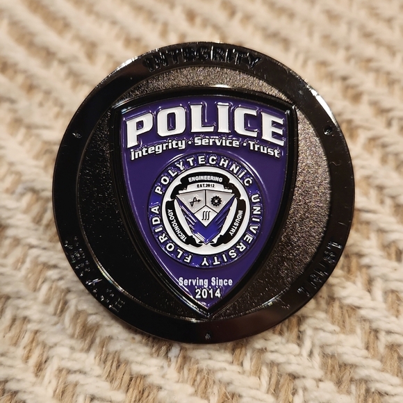 FPU Challenge Coin - Picture 2 of 9